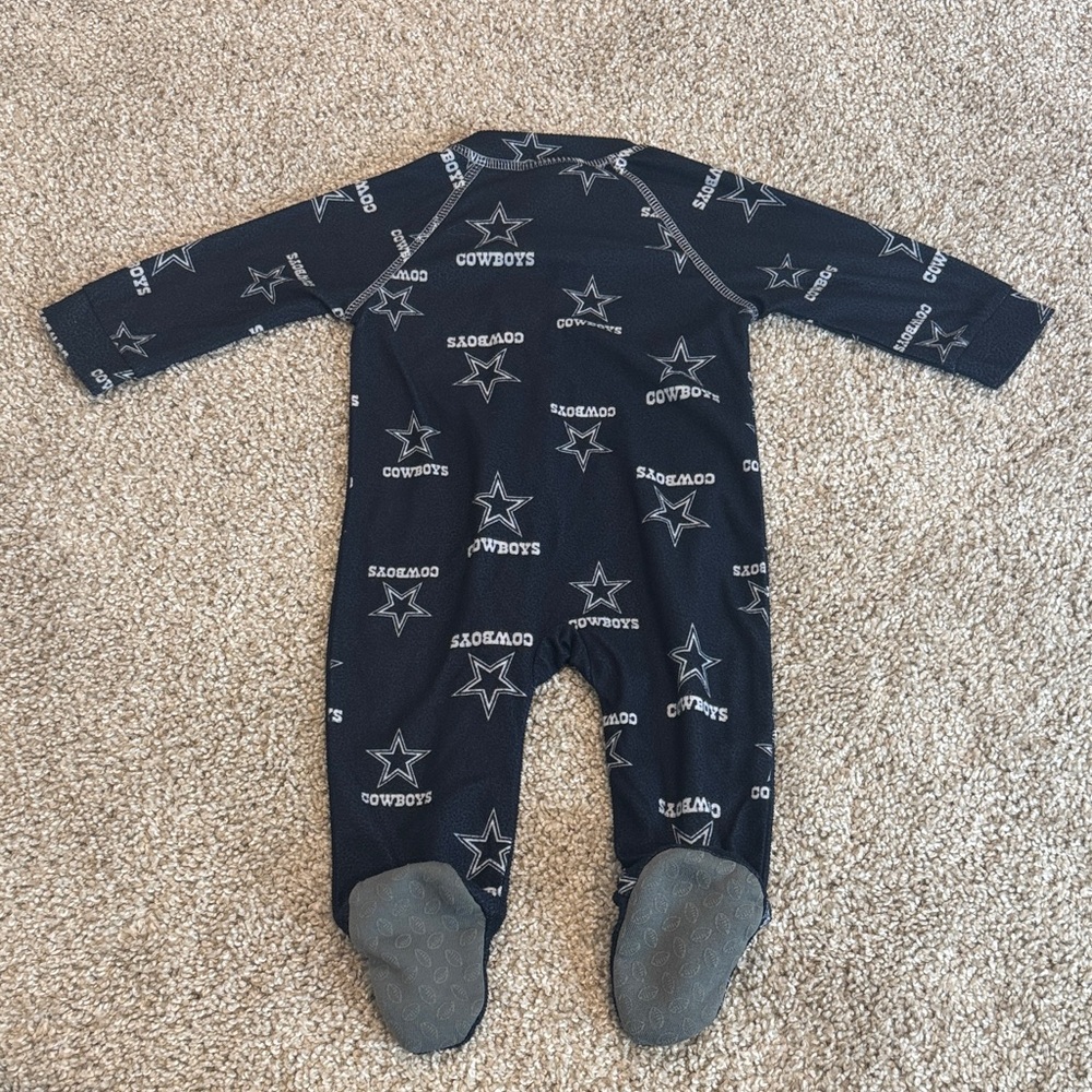 Dallas Cowboys Navy Footed Baby One-Piece Zip Footed Sleeper - Picture 3 of 3